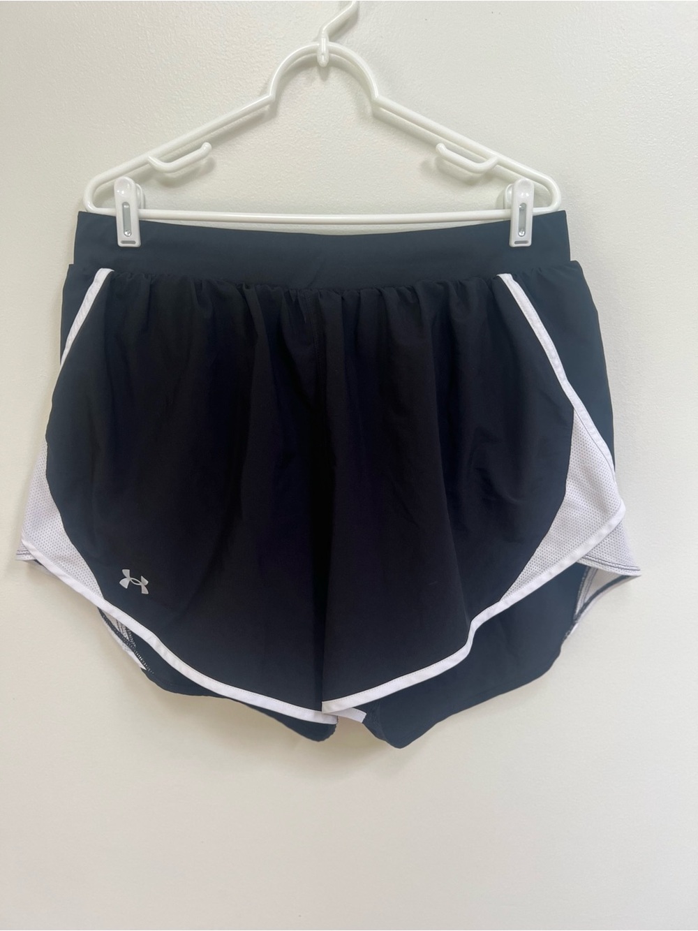 Under Armour HeatGear Black Running Shorts 1X Plus Size Athletic Shorts